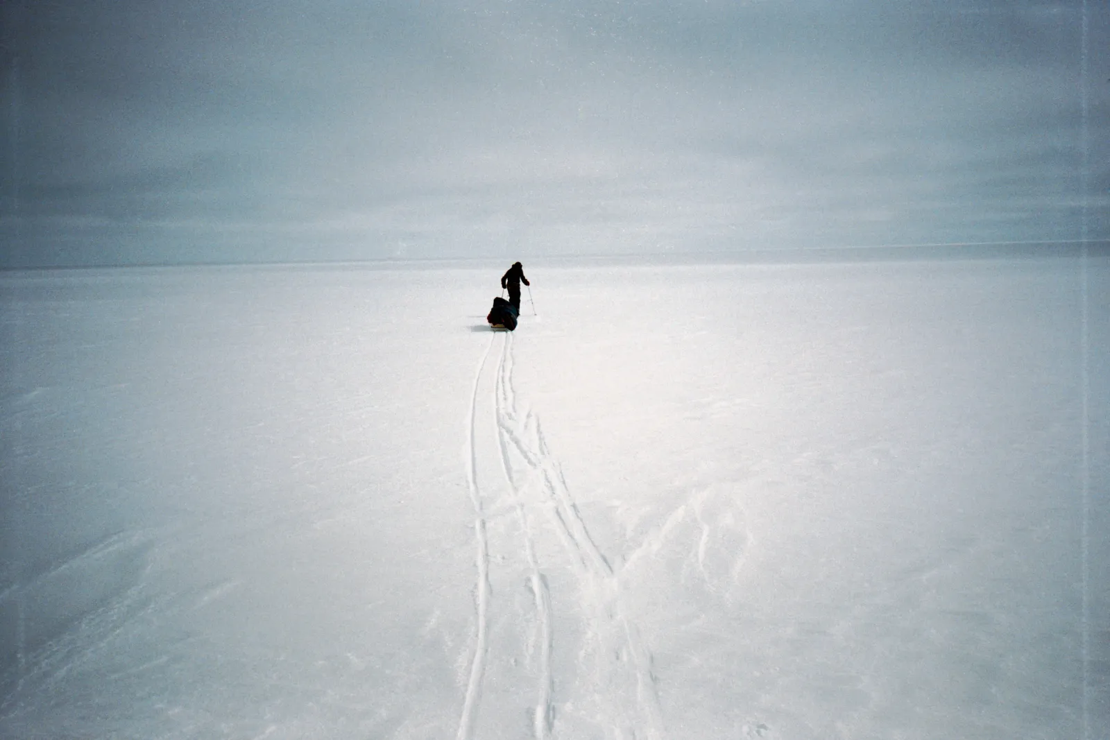 Empty white plateau of the Greenland ice sheet