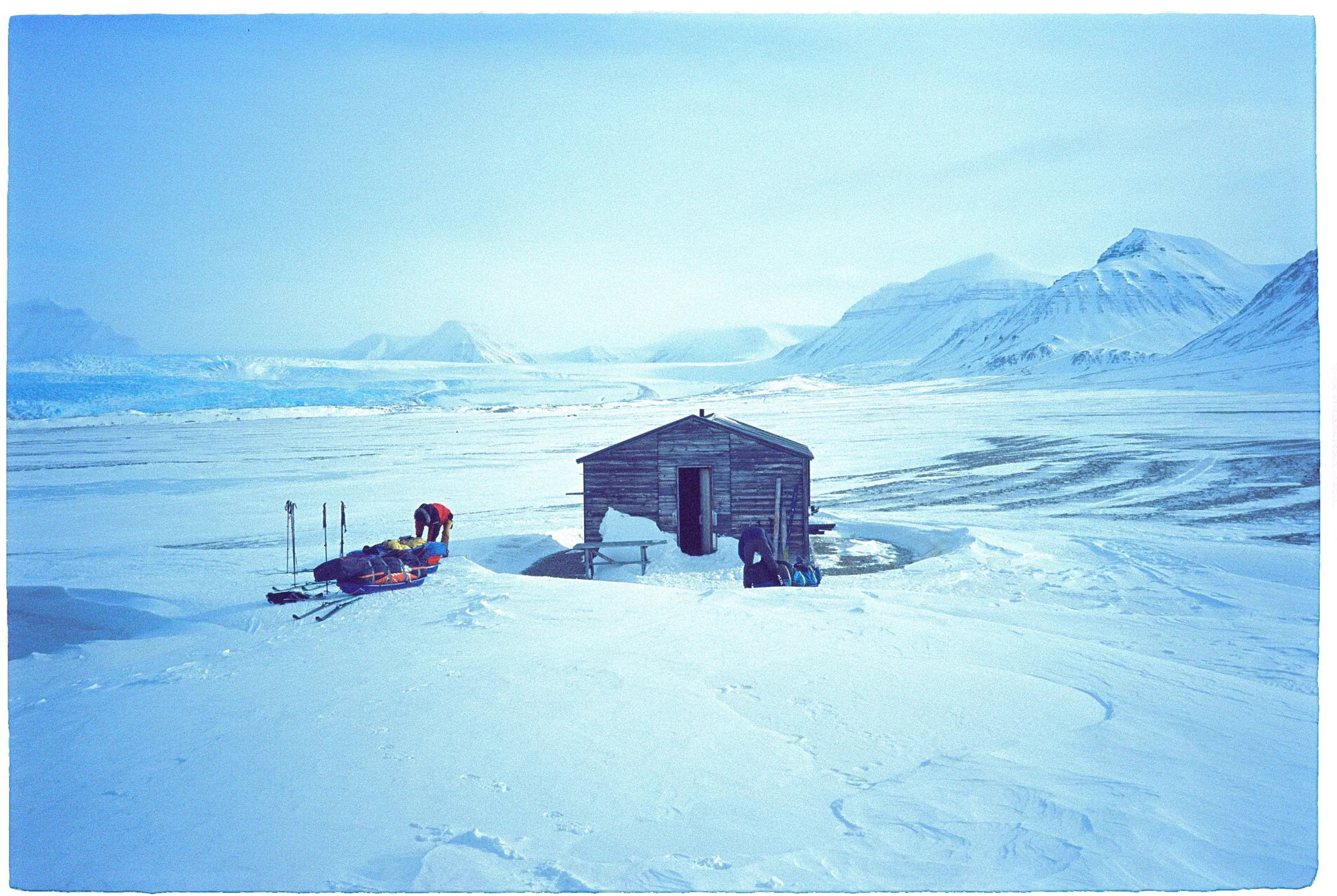 Cabane en bois sur l’expédition